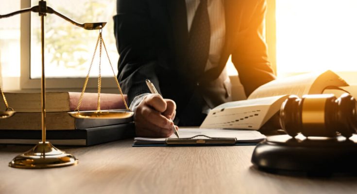 Common Legal Mistakes That Can Cost You Your Business